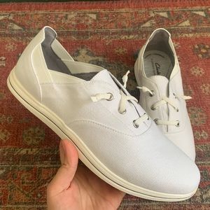 Cloudsteppers by Clarks White Sneakers Women’s Size 11
